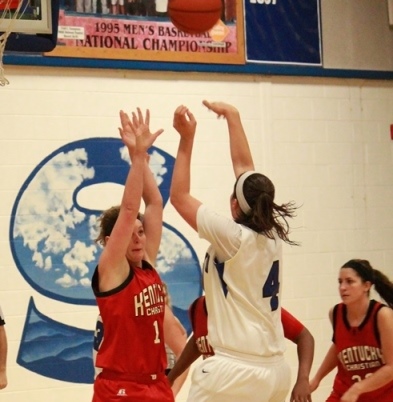 #1 Lady Eagles Pushed in First Game, Win 83-81