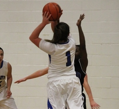 Lady Eagles Drop Close One to UPike