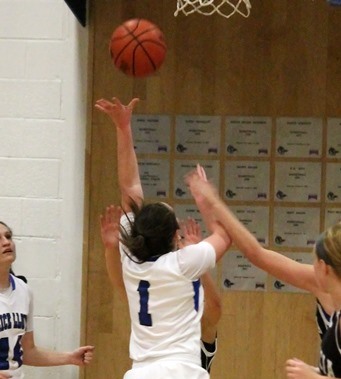 Lady Eagles Stumble in Opening Round, Upset 92-70