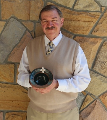 Professor Ware to Carve Pottery at Kentucky Artisan Center