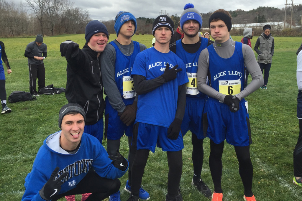 Men's Cross Country Team