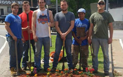 ALC Students Serve the Community One Flower at a Time